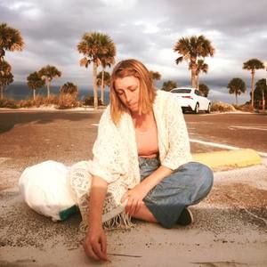 Meet your Posher, Chloe